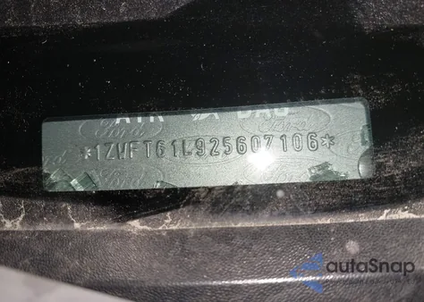 2002 Mercury Cougar V6 z USA, uszkodzony, nr VIN 1ZWFT61L925607106